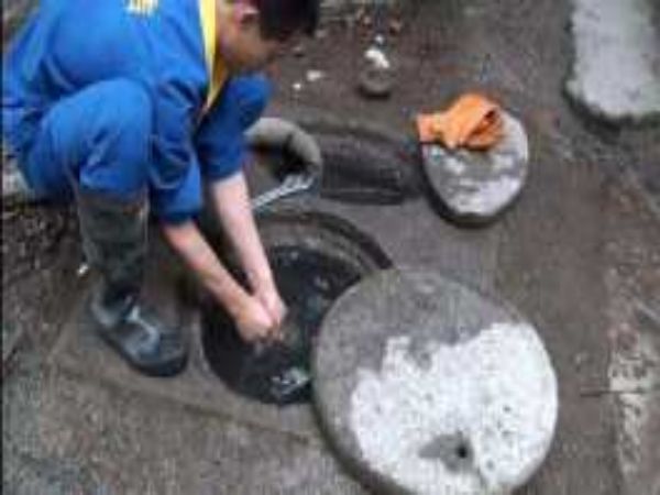 承德疏通下水道费用多少（疏通下水道师傅的电话）